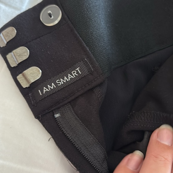 Maurice’s Smart Capri pants - Picture 2 of 4